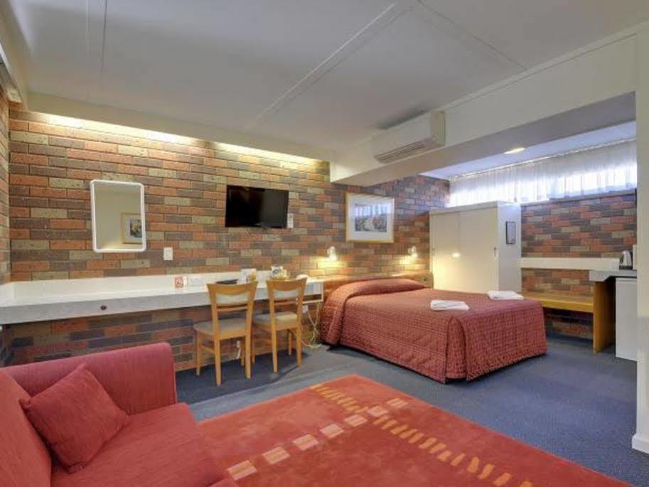 Cedar Lodge Motel Morwell Eksteriør bilde